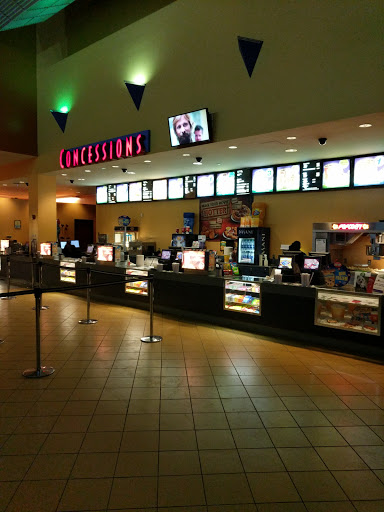 Movie Theater «Regal Cinemas Branford 12», reviews and photos, 325 E Main St, Branford, CT 06405, USA