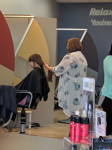 Hair Salon «Great Clips», reviews and photos, 2902 Kirk Rd, Aurora, IL 60502, USA