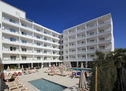 Hotel Ilusion Calma & SPA Carrer d'Horaci, 5, Playa de Palma, 07610 Can Pastilla, Illes Balears, España