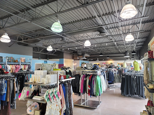 Thrift Store «Good Threads Goodwill Boutique», reviews and photos, 7366 N Oracle Rd #190, Tucson, AZ 85704, USA