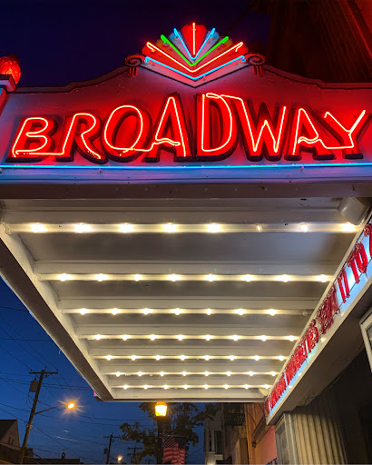 Performing Arts Theater «Broadway Theatre of Pitman», reviews and photos, 43 S Broadway, Pitman, NJ 08071, USA