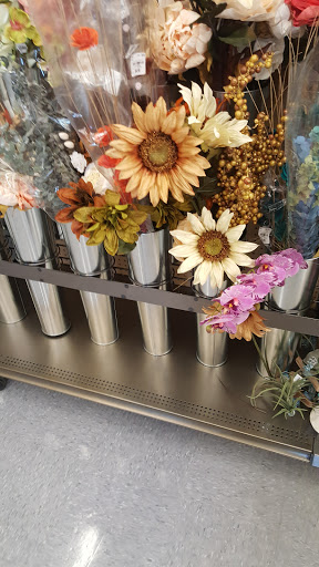 Home Goods Store «Tuesday Morning», reviews and photos, 1695 McFarland Blvd B, Northport, AL 35476, USA