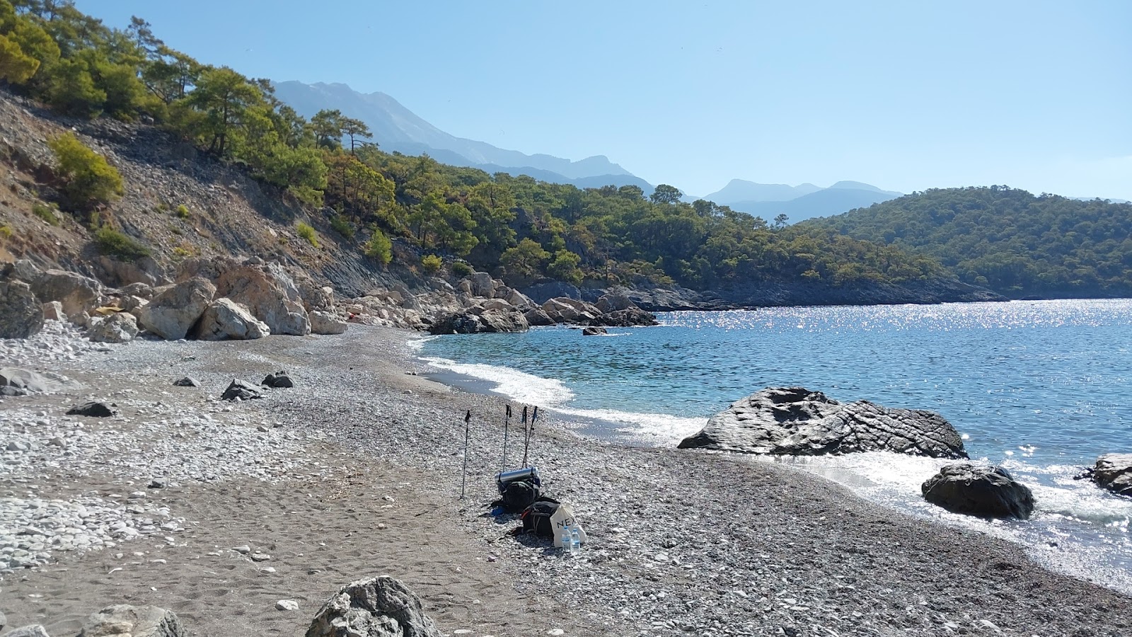 Foto von Icoz Beach mit grauer sand & kiesel Oberfläche