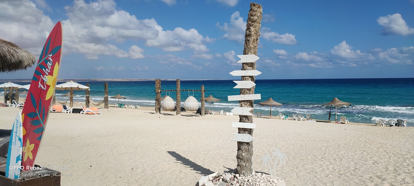 Foto di Al Rawan Resort Beach con una superficie del sabbia luminosa