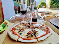 Plats et boissons du Pizzeria Pizza Sympa à Doussard - n°1
