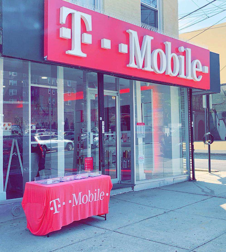 Cell Phone Store «T-Mobile», reviews and photos, 5670 Riverdale Ave, Bronx, NY 10471, USA