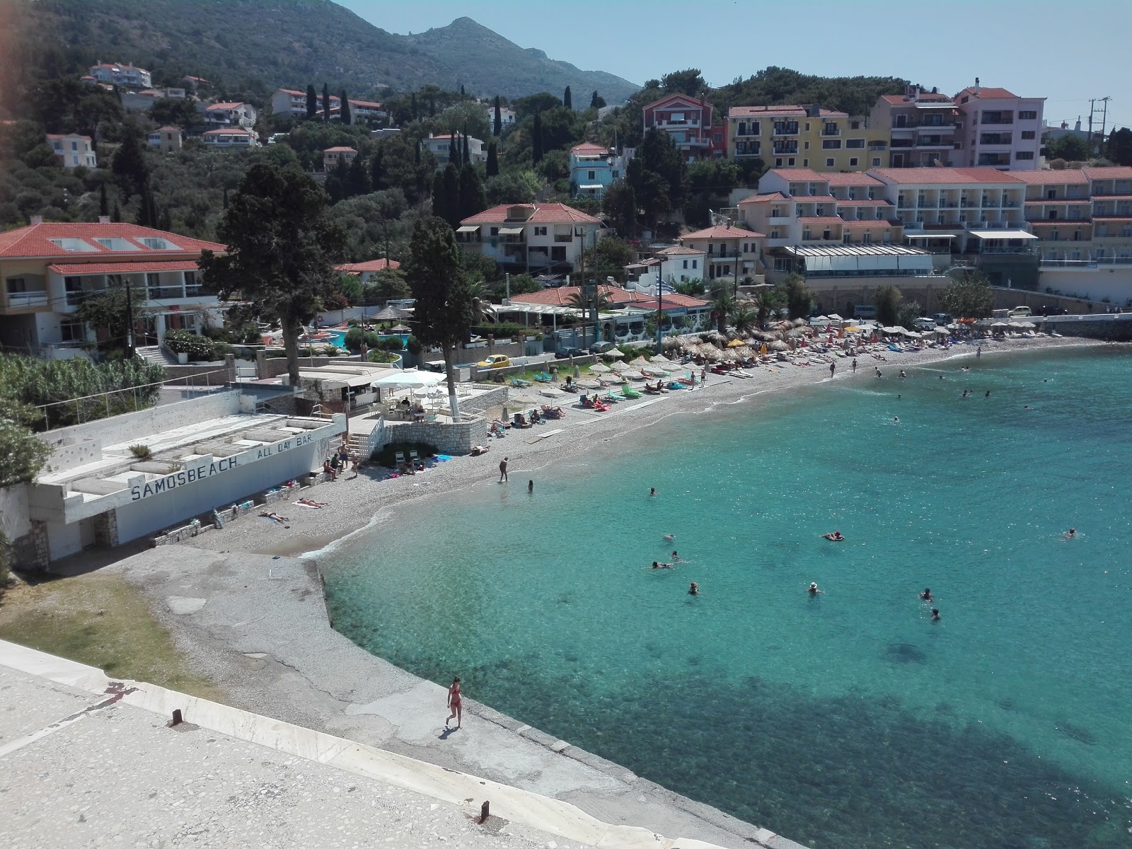 Foto van Paralia Gaggou met kleine baai