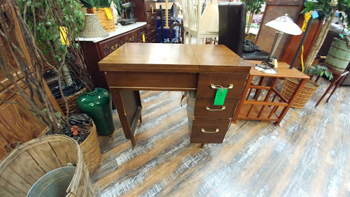 Second Hand Store «Lovelady Thrift Store», reviews and photos, 2402 Old Springville Rd, Center Point, AL 35215, USA