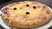Plats et boissons du Pizzeria Pizza l’étoile La Primaube à Luc-la-Primaube - n°1