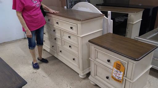 Furniture Store «Value City Furniture», reviews and photos, 9070 Dixie Hwy, Louisville, KY 40258, USA