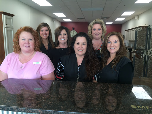 Beauty Salon «Attitudes Hair & Nail Salon», reviews and photos, 849 Volunteer Dr Suite 6, Paris, TN 38242, USA