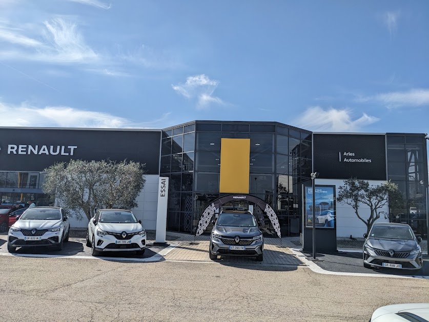 Renault Arles - Groupe Synethis à Arles (Bouches-du-Rhône 13)
