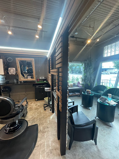 Barber Shop «Buck & Beard Barbershop», reviews and photos, 815 NE 13th St, Fort Lauderdale, FL 33304, USA