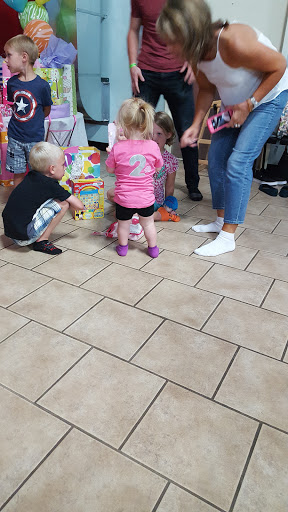 Amusement Center «Kangaroo Palace», reviews and photos, 3524 Green St, Norton Shores, MI 49444, USA