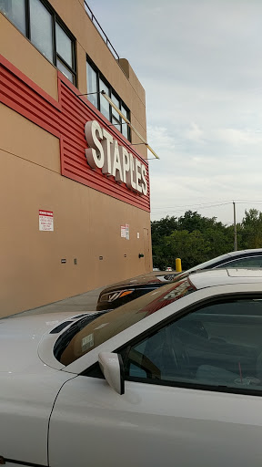 Office Supply Store «Staples», reviews and photos, 134-01 20th Ave, Flushing, NY 11356, USA