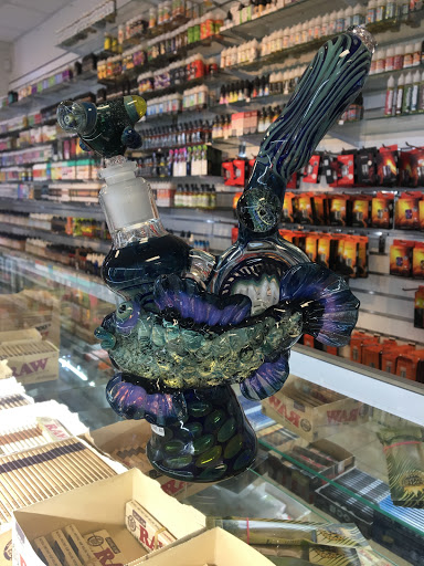 Tobacco Shop «Franklin Smoke Shop», reviews and photos, 24 East Central Street, Franklin, MA 02038, USA