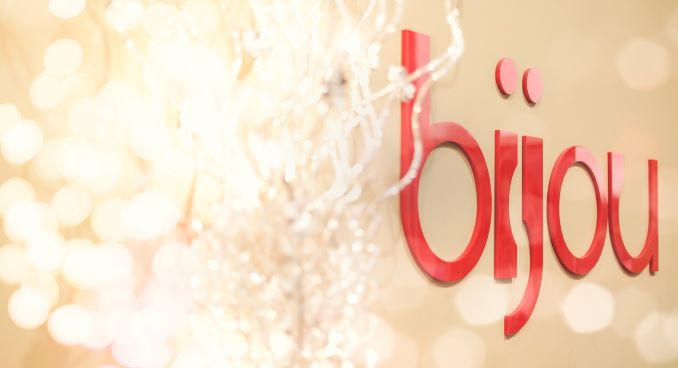 Bijou Salon 08691