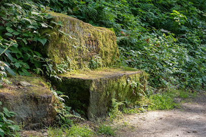 Kamenná lavička