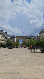 Photo n°26 de Chick d'Or à Dijon ()