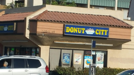 Donut City, 20941 Norwalk Blvd, Lakewood, CA 90715, USA, 