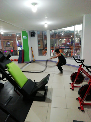 Opiniones de Fit Gym Center en Quito - Gimnasio