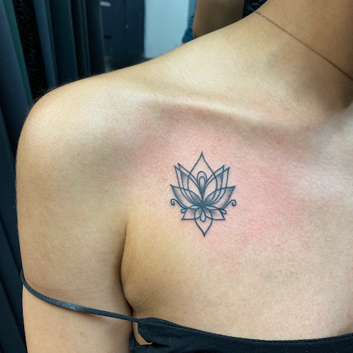 Explore cool small face tattoo ideas, creative tattoo ideas in Somerset, available at Benny binnu tattoo