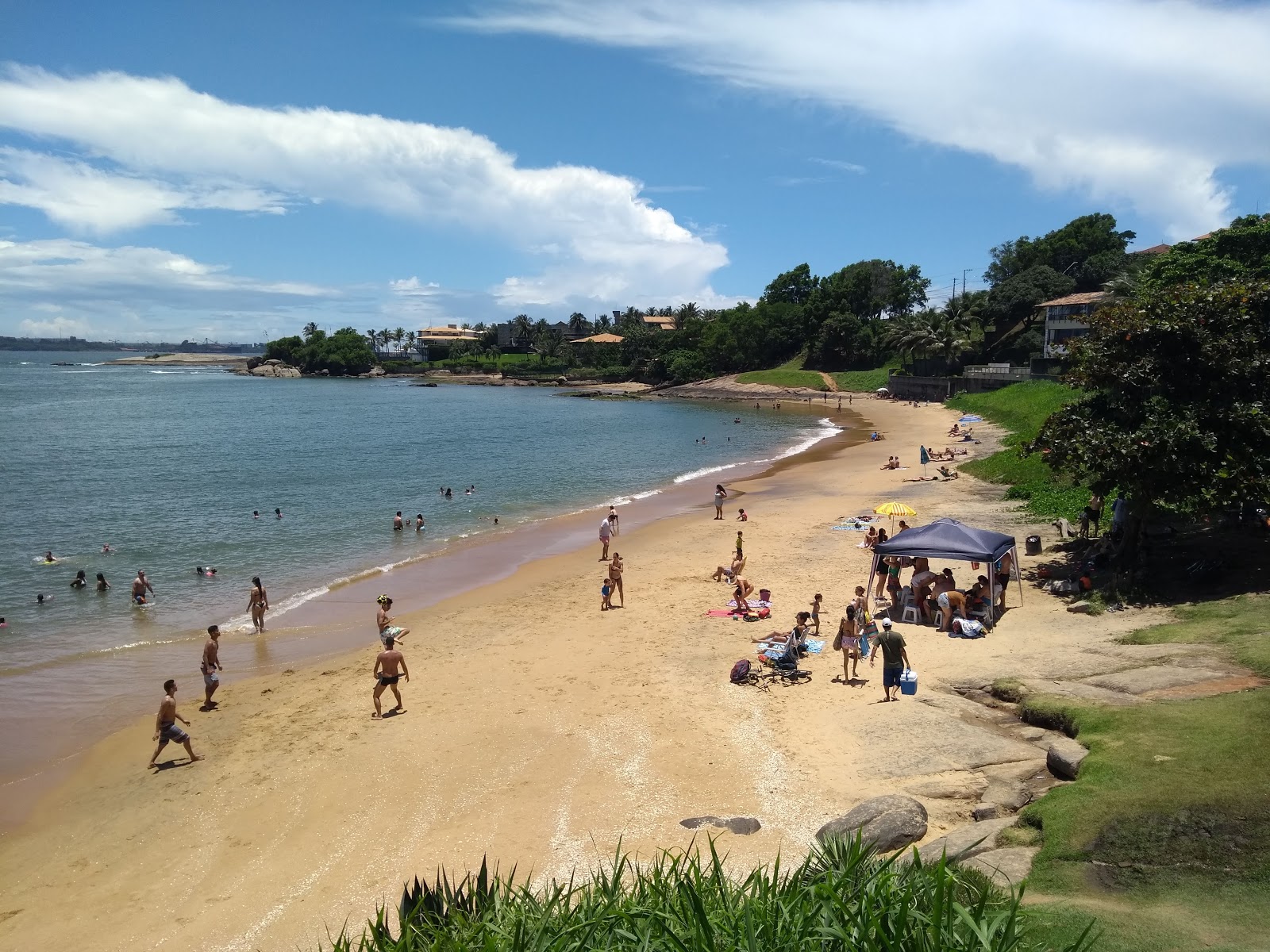 Φωτογραφία του Παραλία Barreira με φωτεινή άμμος επιφάνεια