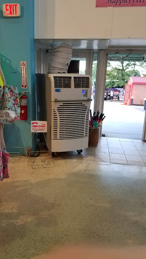 General Store «Made In America Store», reviews and photos, 360 Rainbow Blvd, Niagara Falls, NY 14303, USA