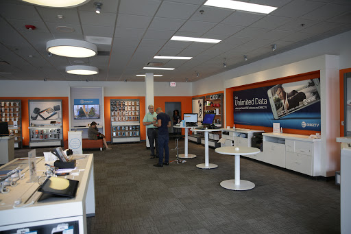 Cell Phone Store «AT&T Authorized Retailer», reviews and photos, 2505 W Golf Rd, Hoffman Estates, IL 60061, USA