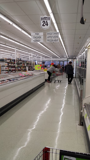 Grocery Store «Fareway Grocery», reviews and photos, 102 W Anson St, Marshalltown, IA 50158, USA