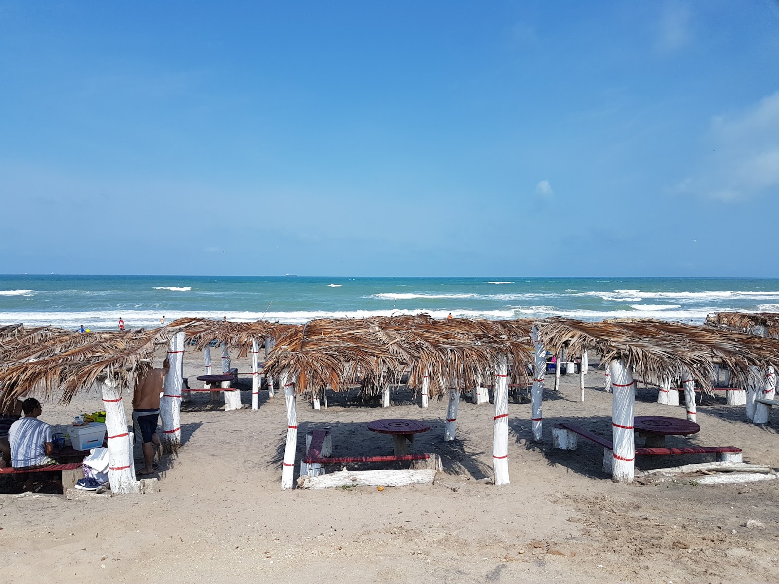 Φωτογραφία του Playa Hermosa με ευρύχωρη ακτή