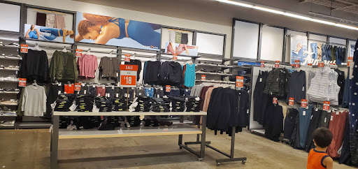 Clothing Store «Old Navy», reviews and photos, 3131 E Main St, Mohegan Lake, NY 10547, USA