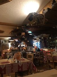 Atmosphère du Restaurant - Le Saint Moritz (Le Corbier) à Villarembert - n°4
