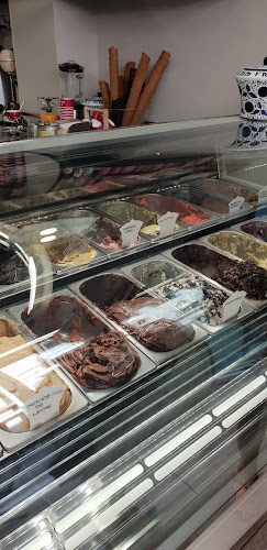 PAPALIOLIOS GELATERIA - PATISSERIE Ανοιχτές ώρες