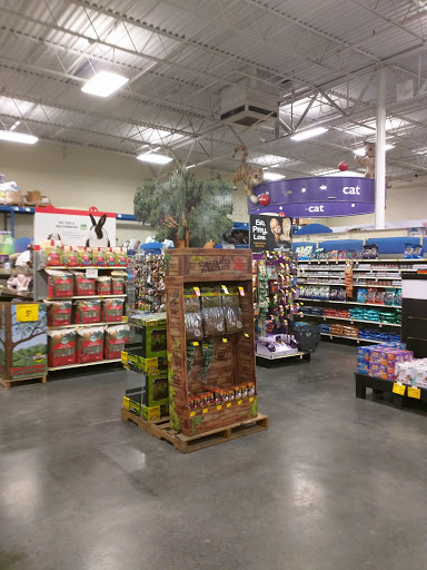 Pet Supply Store «PetSmart», reviews and photos, 1236 Greenbrier Pkwy, Chesapeake, VA 23320, USA