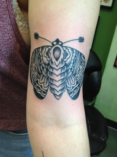 Explore straight edge tattoo ideas, creative tattoo ideas in Brooklyn, available at Electric Lotus Tattoo