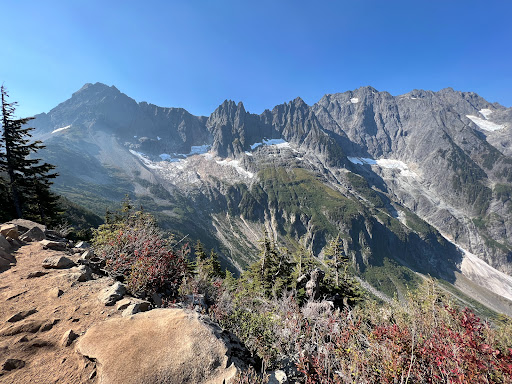 Cascade Pass Trailhead