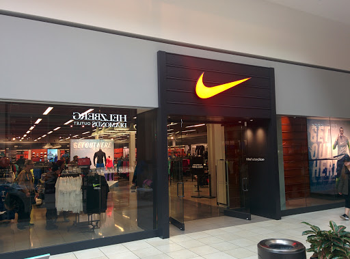 Nike Factory Store, 5220 Fashion Outlets Way #1125, Rosemont, IL 60018, USA, 