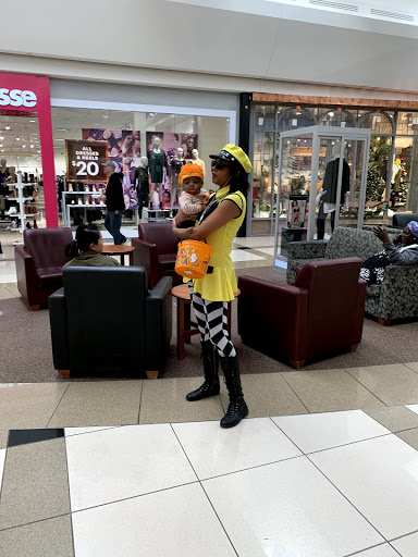 Shopping Mall «Woodland Mall», reviews and photos, 3195 28th St SE, Grand Rapids, MI 49512, USA