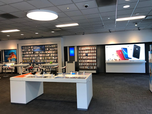 Cell Phone Store «AT&T», reviews and photos, 140 F St, Davis, CA 95616, USA