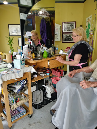 Barber Shop «A Barber Shop Around the Corner», reviews and photos, 5320 Old Redwood Hwy N, Petaluma, CA 94954, USA