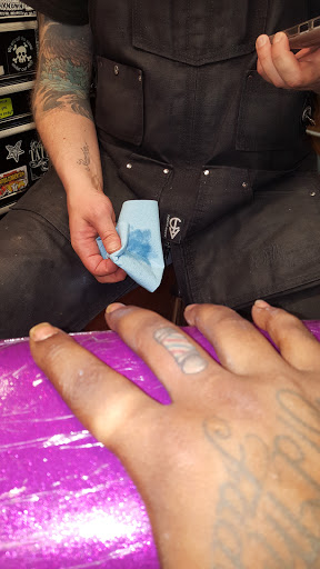 Tattoo Shop «Everett Tattoo Emporium», reviews and photos, 2507 Broadway, Everett, WA 98201, USA