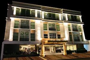 Crown Regency Hotel image
