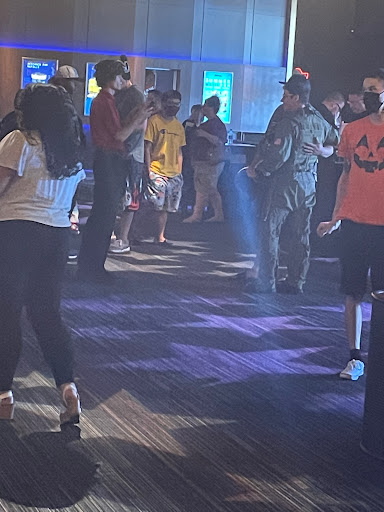 Movie Theater «Harkins Theatres Estrella Falls 16», reviews and photos, 15010 W McDowell Rd, Goodyear, AZ 85395, USA