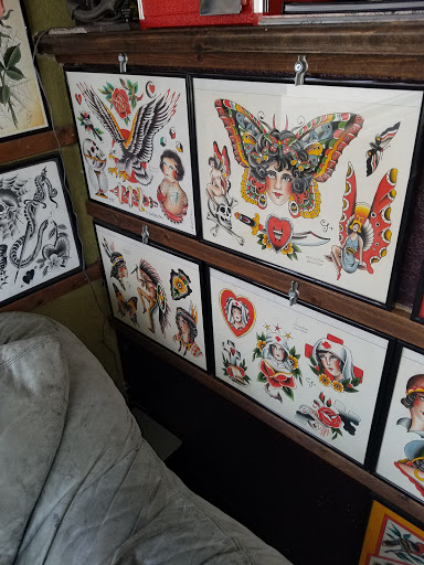 Tattoo Shop «All American Tattoo», reviews and photos, 1742 Center St NE #1748, Salem, OR 97301, USA