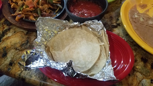 American Restaurant «Cracker Barrel Old Country Store», reviews and photos, 716 N Campbell Station Rd, Farragut, TN 37934, USA