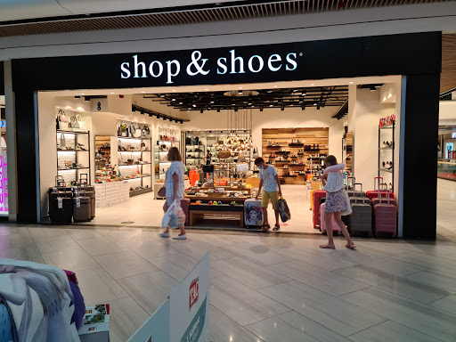 Shop & Shoes / Mall Of