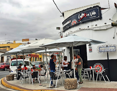 Bar La Buena Vida - C. Pablo Coso Calero Maestro Nacional, 95, 41930 Bormujos, Sevilla, Spain