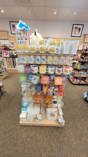 Sportswear Store «lululemon», reviews and photos, 1423 N Webb Rd #115, Wichita, KS 67206, USA