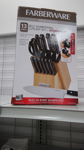 Clothing Store «Burlington Coat Factory», reviews and photos, 833 Lancaster Dr NE, Salem, OR 97301, USA